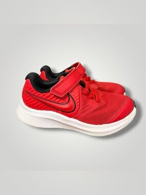 Boys Nike shoes size 11